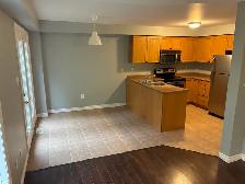 Semi-detached home for rent, West Ancaster - Photo 4