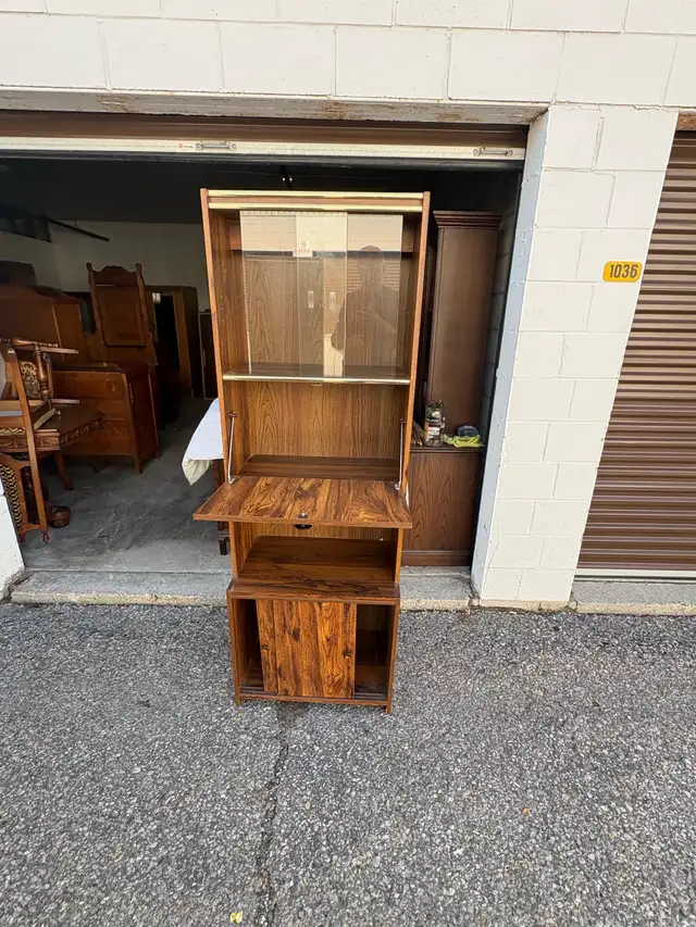 Free delivery used Vintage Mid-Century Modern Bar Cabinet