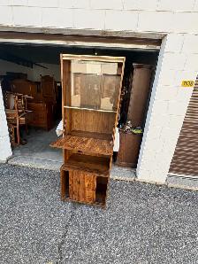 Free delivery used Vintage Mid-Century Modern Bar Cabinet - Photo 2