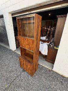 Free delivery used Vintage Mid-Century Modern Bar Cabinet - Photo 7