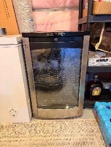 GE Wine Bar Fridge - Works Great!