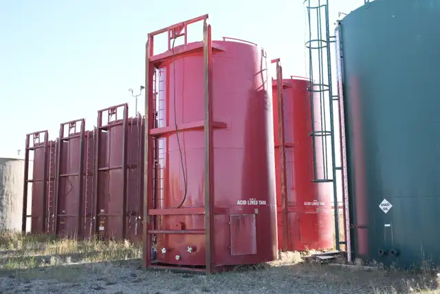Refurbished 400 BBL acid lined tanks, single wall,