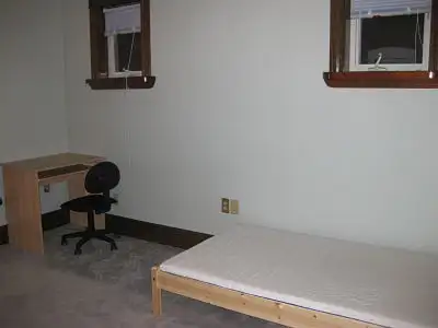 EXCEPTIONAL QUALITY ROOM – FOR NOV. 1st!