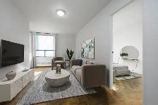 Fabulous 2 Bedroom Apartment for Rent in Toronto's Greektown! - Photo 2