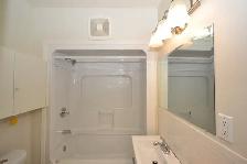 22-077 Bright, spacious flat in the West End - Photo 15