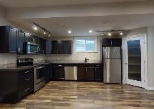 #1221 - 2 Bedroom Lower Level in Westpointe $1400. Now! - Photo 2