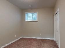 #1221 - 2 Bedroom Lower Level in Westpointe $1400. Now! - Photo 5