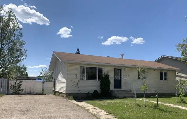 #3473 - 3 Bedroom/ 1.5 Bath Home For Rent $1800 Available now
