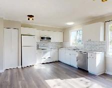 #3473 - 3 Bedroom/ 1.5 Bath Home For Rent $1800 Available now - Photo 5