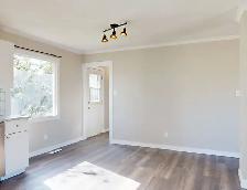 #3473 - 3 Bedroom/ 1.5 Bath Home For Rent $1800 Available now - Photo 6