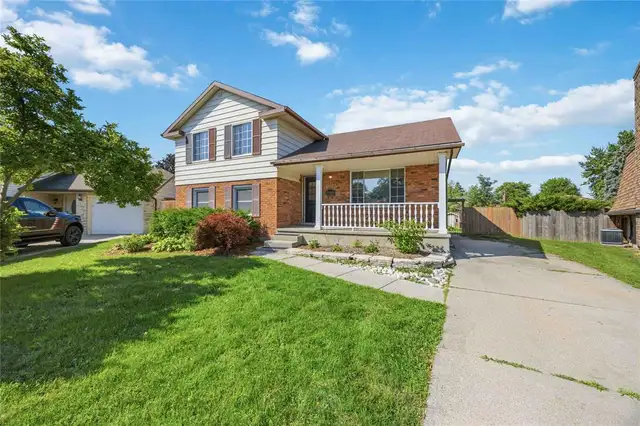 Short-Term 4 Bedroom Home – $1,995 Inclusive