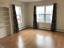 1 ½ libre DÉC. ou JANV. / POÊLE-FRIGO INCLUS / CHAUFFÉ-ÉCLAIRÉ - Photo 2