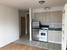 1 ½ libre DÉC. ou JANV. / POÊLE-FRIGO INCLUS / CHAUFFÉ-ÉCLAIRÉ - Photo 4
