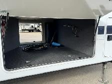 2011 KEYSTONE ALPINE 3220RL, SPACIOUS, LIXURIOUS. - Photo 5