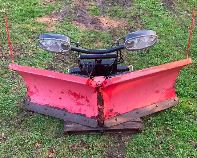 Boss 8’ 2" V Plow