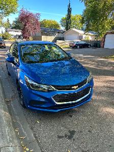 2017 Chevy Cruze LT - Photo 2