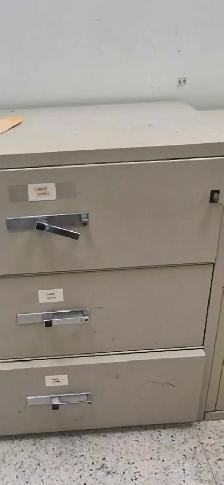gardx filling cabinets - Photo 5