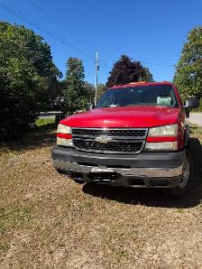 2006 Chevy 2500 - Photo 2