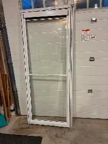 Storm door - Photo 2