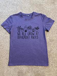 NEW‘We all grow at different rates’ graphic Cotton blend T-shirt - Photo 2