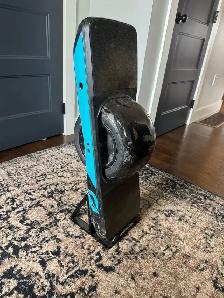 one wheel - Photo 2