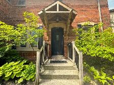 Cozy Loft-Style 1 Bed Apartment on Owen St.