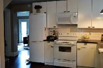 Immaculate 1 Bed Main Level Apt., Owen St. - Photo 4