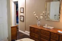 Immaculate 1 Bed Main Level Apt., Owen St. - Photo 9