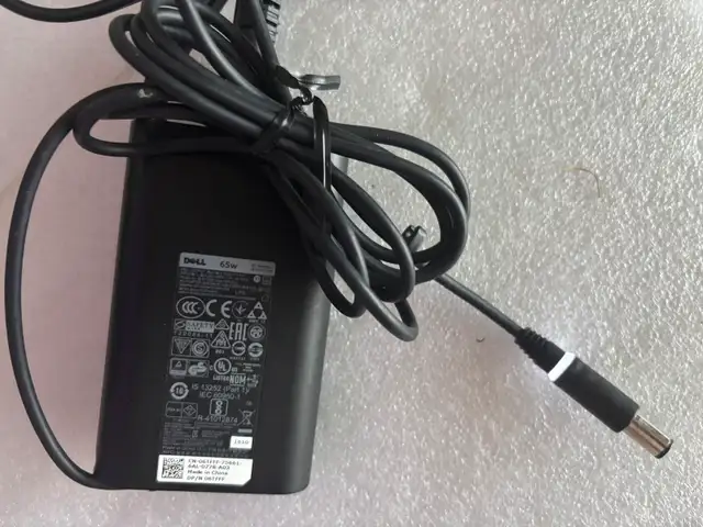 Dell 65W AC Laptop Adapter / Charger (19.5V 3.34A)
