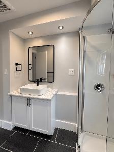 Modern 2-Bedroom Upper Unit | In-Suite Laundry & Parking – Peter - Photo 9