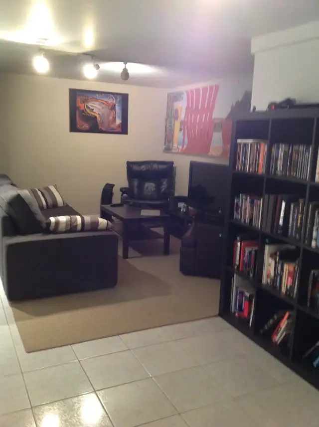 North York - 1 Bedroom - Detached House