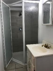 North York - 1 Bedroom - Detached House - Photo 8