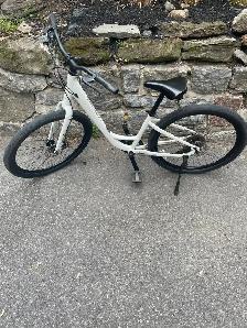 Momentum vida low step bike '26