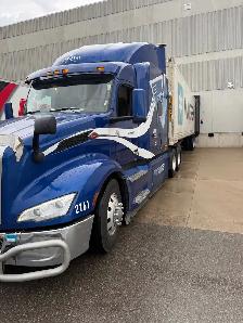 WE ARE HIRING – USA TRUCK DRIVERS!