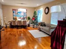 Female only-Richmond Hill room for rent