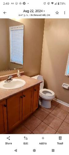 Female only-Richmond Hill room for rent - Photo 3
