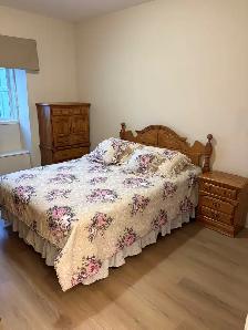 Bedroom Suite (8 Pieces, Oak, Queen)