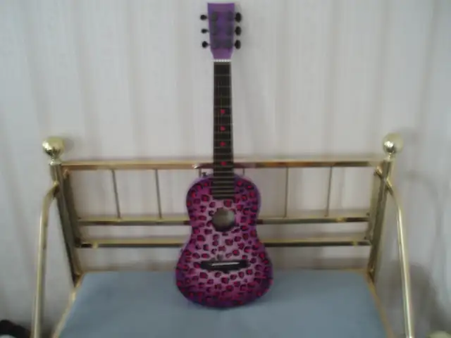 CHILD'S  ACOUSTIC GUITAR  - EXCELLENT CONDITION