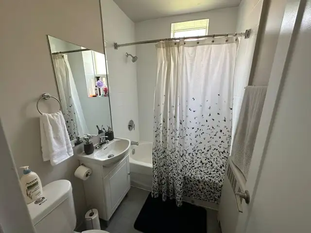 Rent Private  Room in Etobicoke