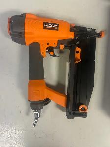 Ridgid R250SFA Brad Nailer(32596439)