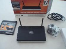 WIRELESS ROUTER - D- LINK N300 - LIKE NEW