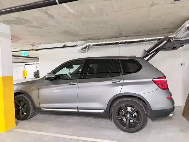 2017 BMW X3 28i xDrive Only 64,000 km(driven by a meticulous fem