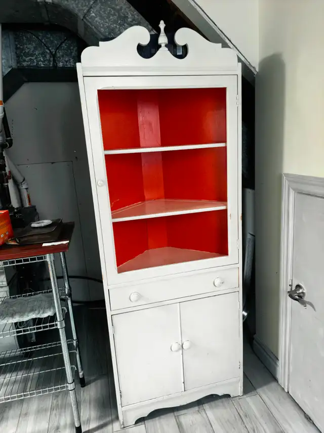 Antique Furniture is given away for free