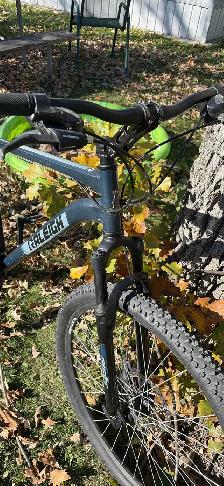men’s XL frame mountain bike - Photo 3