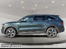 2022 Kia Sorento LX Premium Family Friendly, 7 Passenger, Spacio - Photo 3