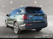 2022 Kia Sorento LX Premium Family Friendly, 7 Passenger, Spacio - Photo 4