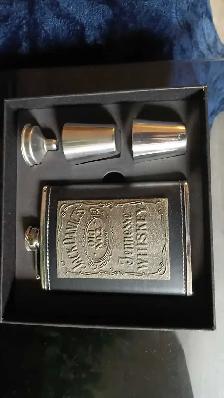 Flask set in lether cover - Photo 2