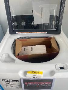 NEW 27" GE Top Load Washer (4.9 Cu.Ft) Stainless Steel Tub - Photo 3