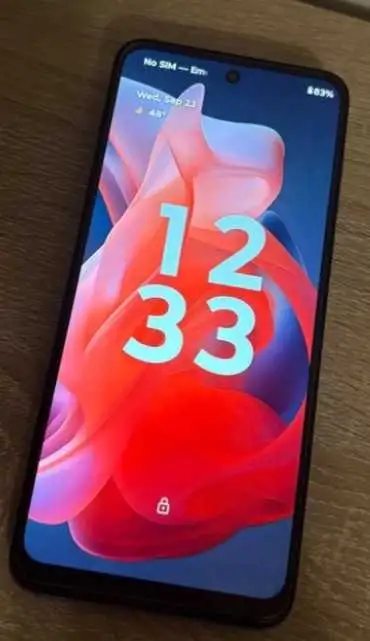 moto g play phone with case and charger