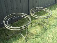 NICE PAIR! 2 Tables  24' Diameter ~ Brass accents NO SCRATCHES! - Photo 2